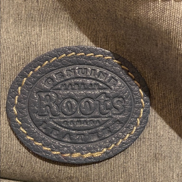 Roots Leather Fold-Over Bag Blue-Grey - Picture 11 of 16